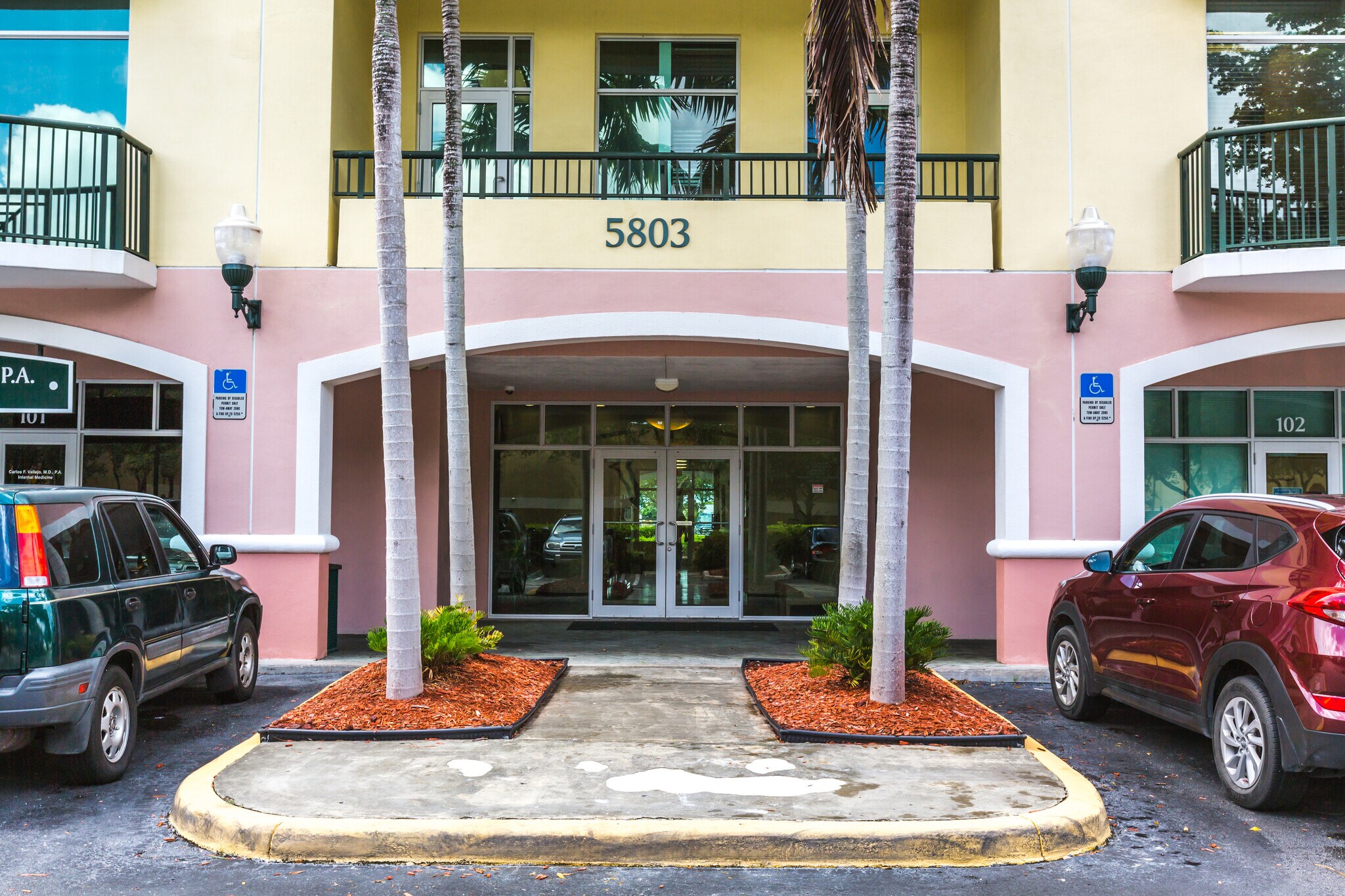 5803 NW 151st St, Miami Lakes, FL for Rent