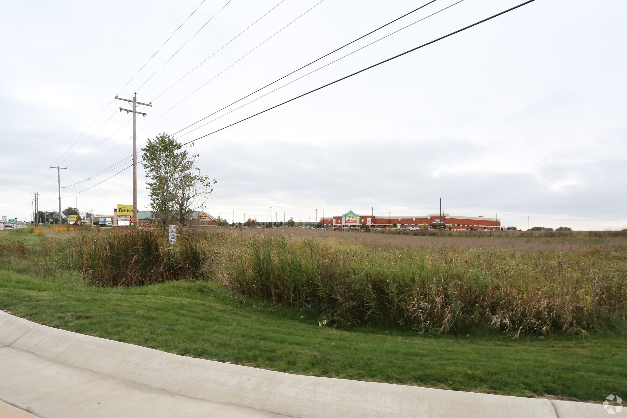 2900 Green Bay Rd, Kenosha, WI for Sale