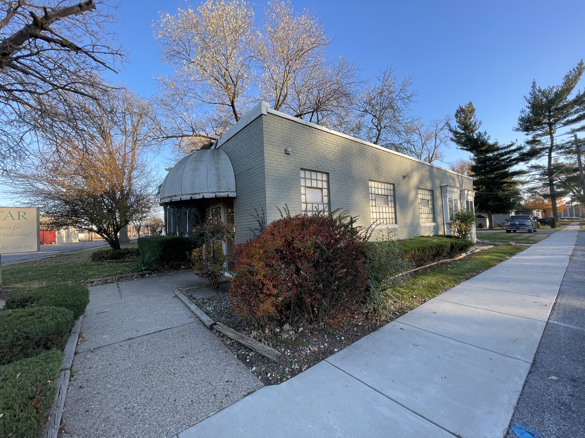 621 Broadway, Chesterton, IN for Sale