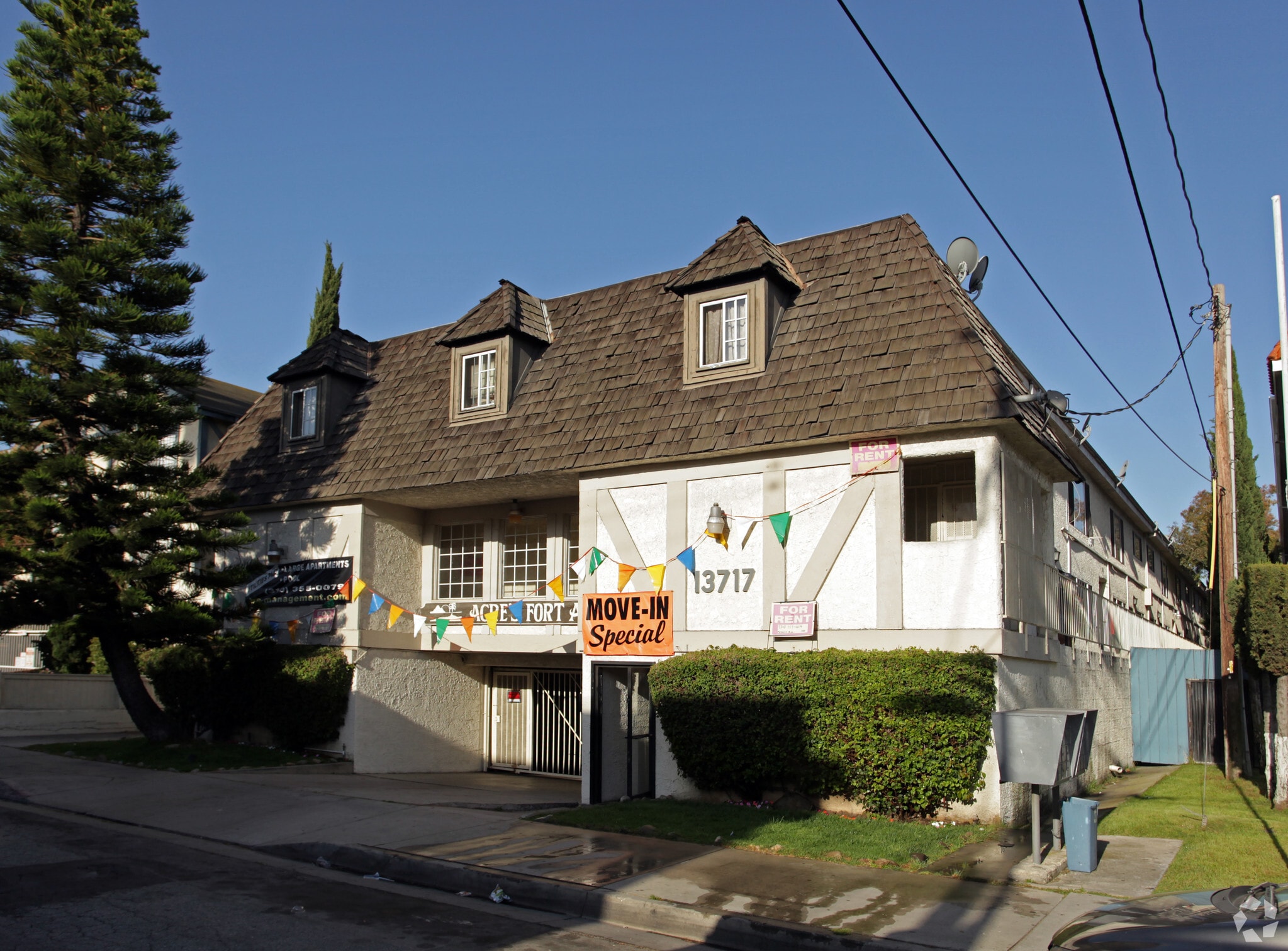 13717 Chadron Ave, Hawthorne, CA for Sale