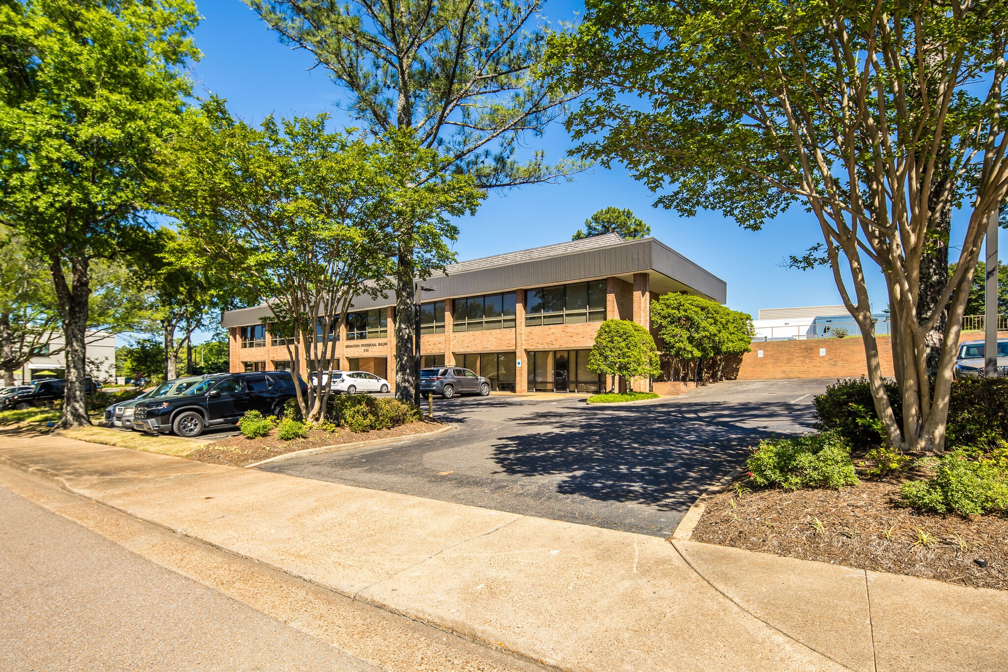 2136 Exeter Rd, Germantown, TN for Rent
