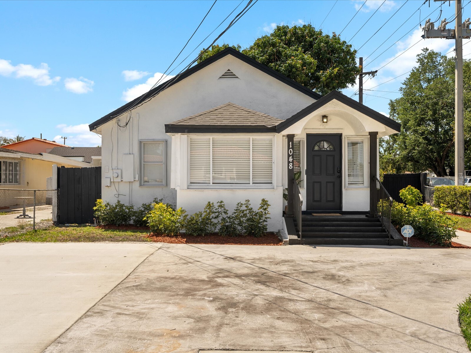 1048 NW 33rd Ave, Miami, FL for Sale