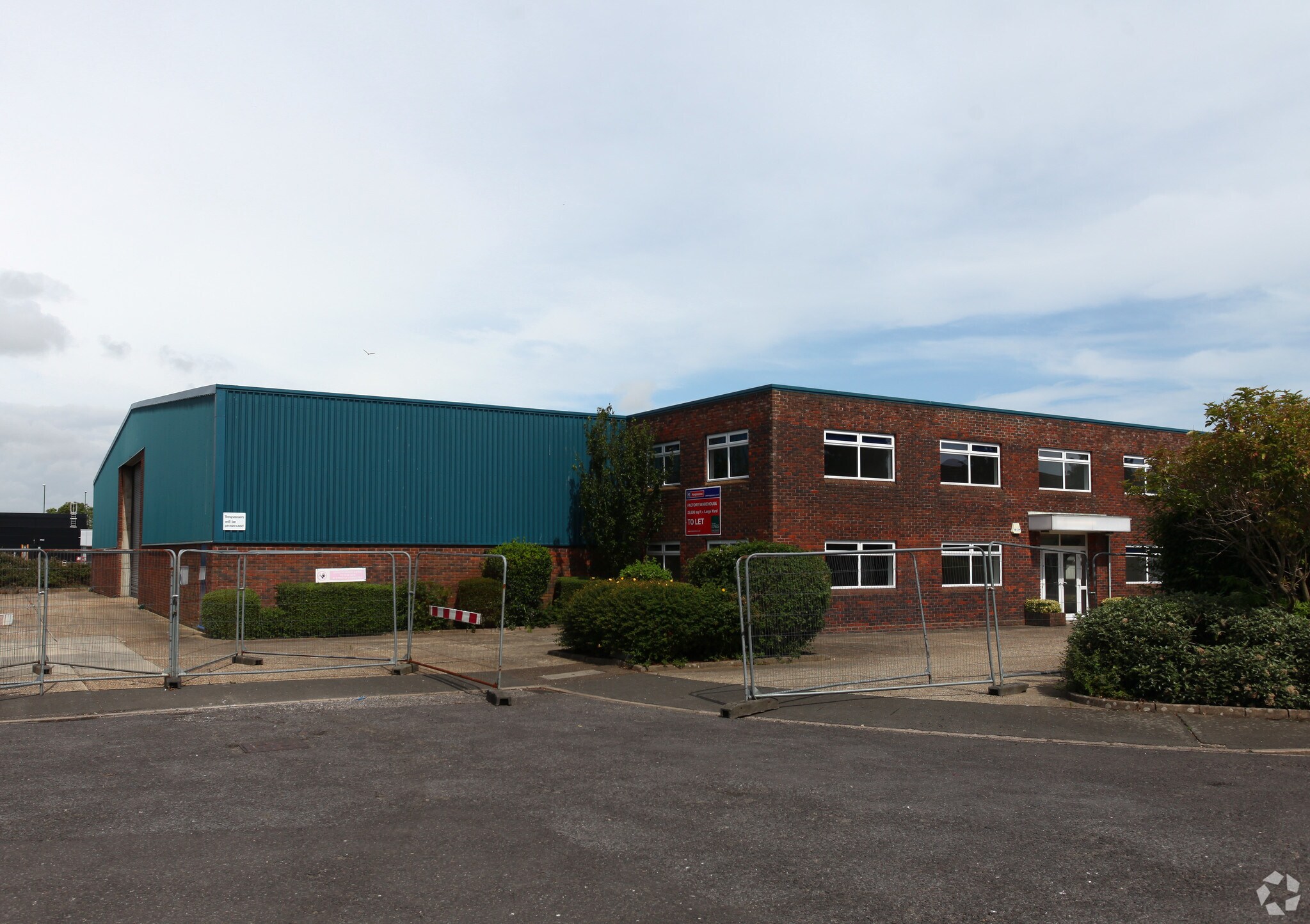 4 Brookside Ave, Rustington, WSX for Rent