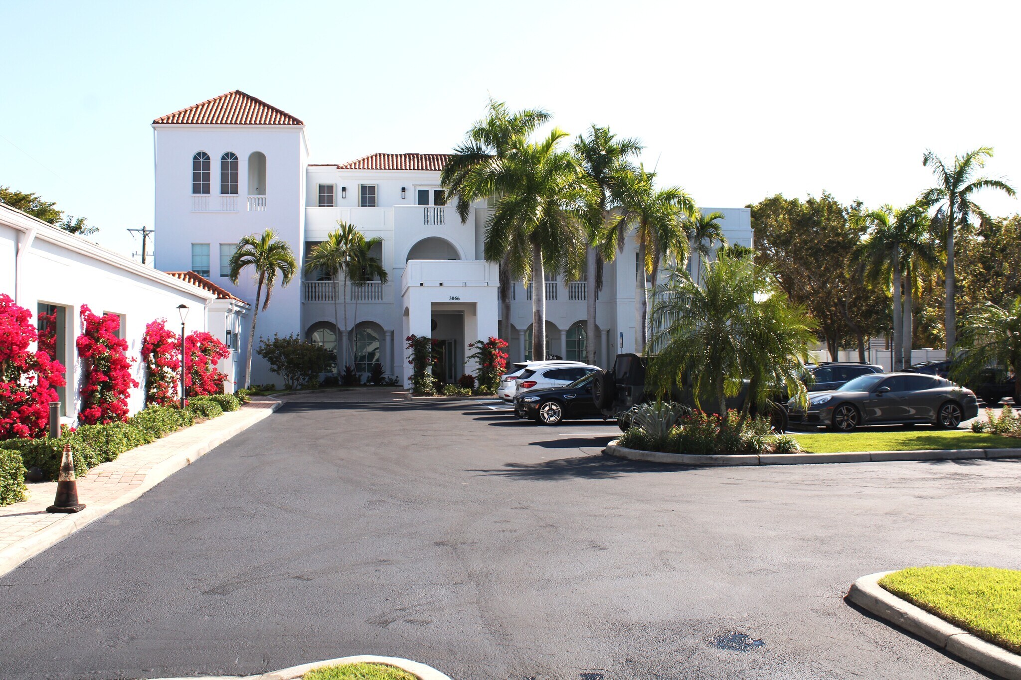 3060-3066 Tamiami Trl N, Naples, FL for Rent