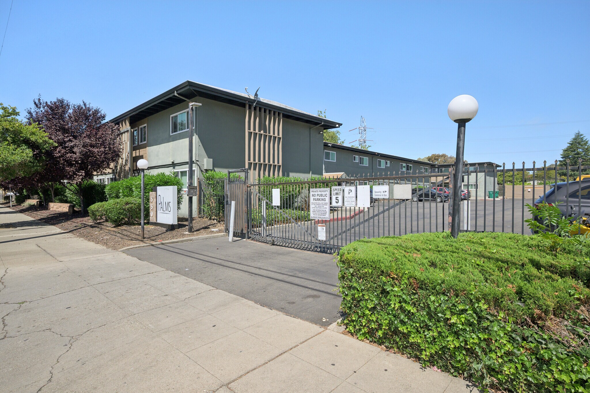 550 Berry Ave, Hayward, CA for Sale