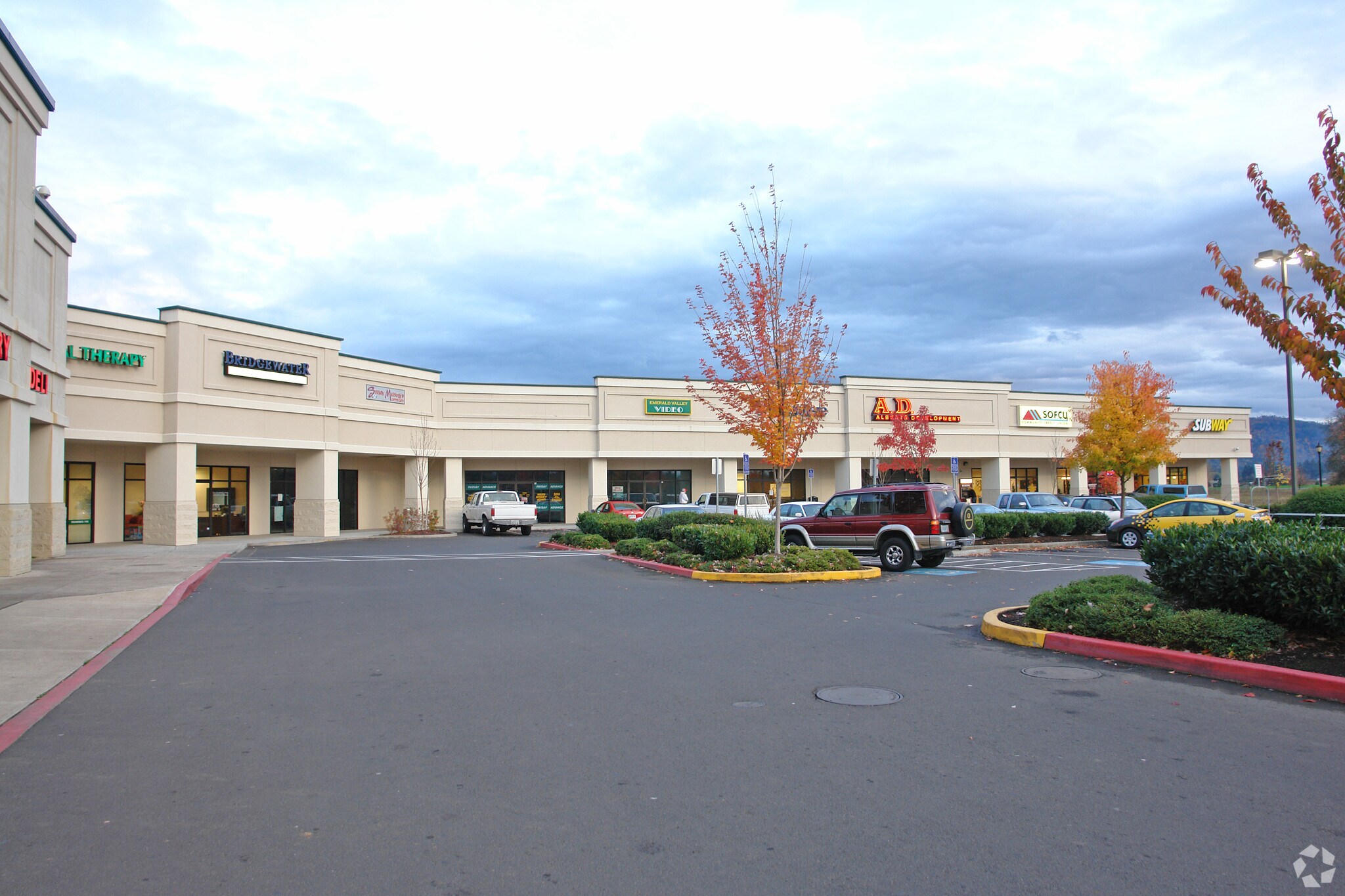 164-182 Melton Rd, Creswell, OR for Rent