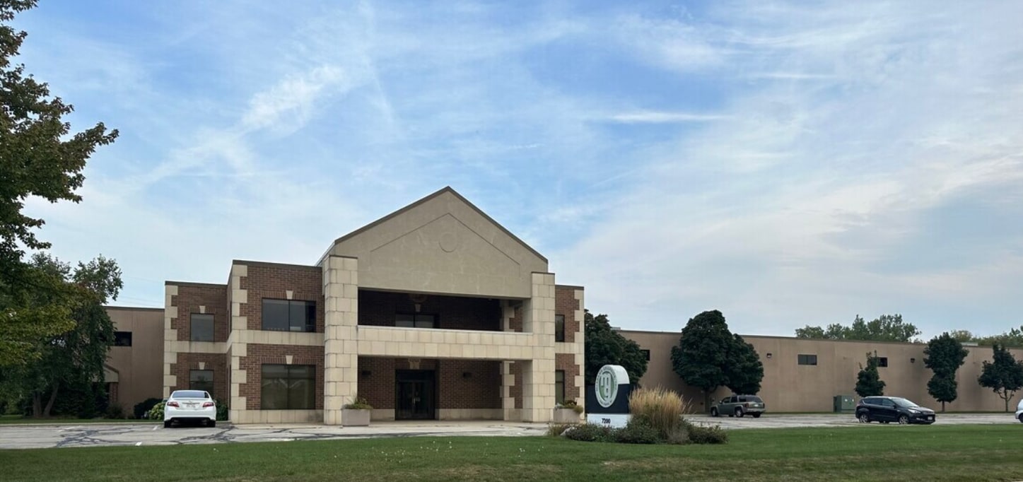 7200 S 1st St, Oak Creek, WI for Rent