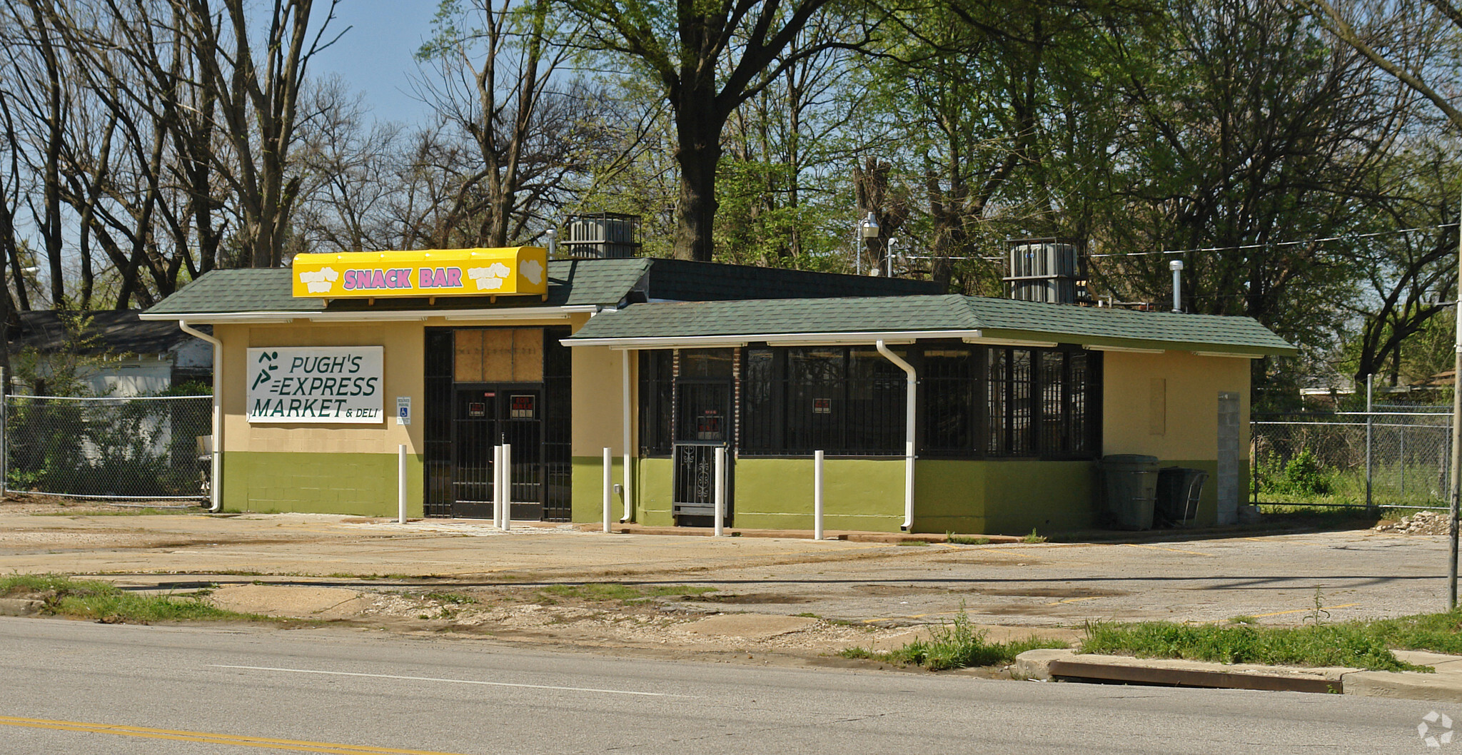 3188 Chelsea Ave, Memphis, TN for Sale