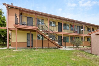 San Diego, CA Apartments - 2220 Dunlop St