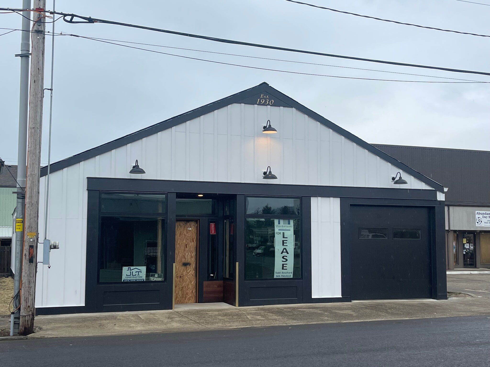 110 Stillwell Ave Tillamook, OR 97141 Flex Property for Lease on