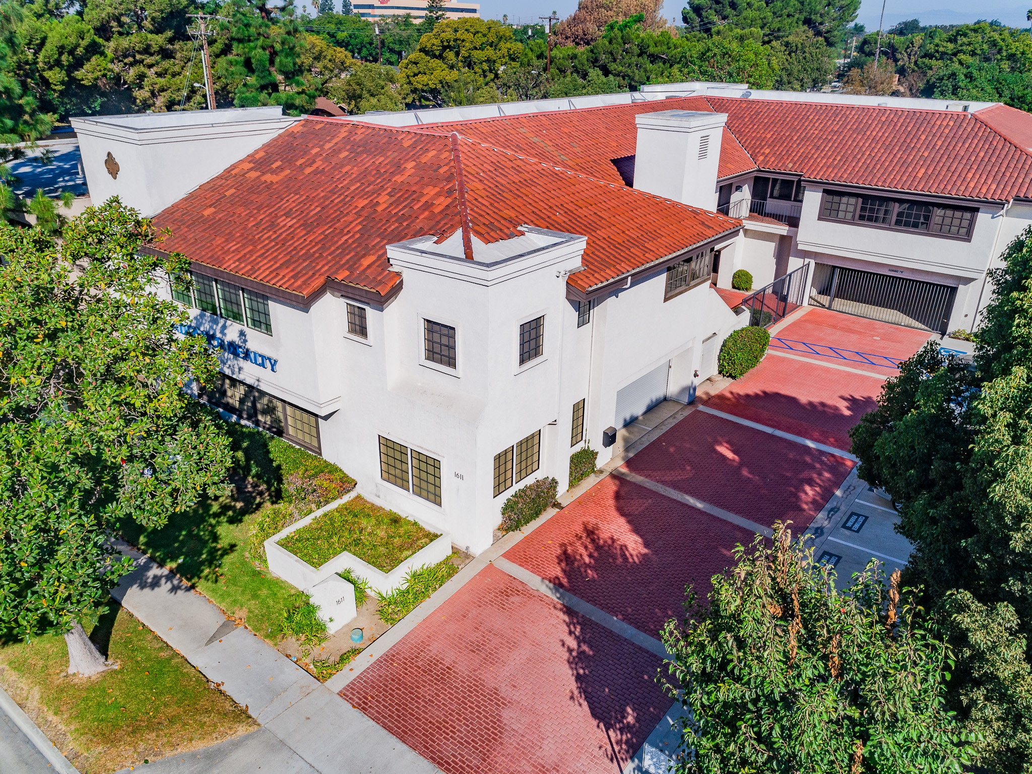 1611 E 4th St, Santa Ana, CA for Rent