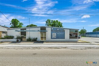 Edna, TX Office - 306 N Wells St Edna, TX Office - 306 N Wells St