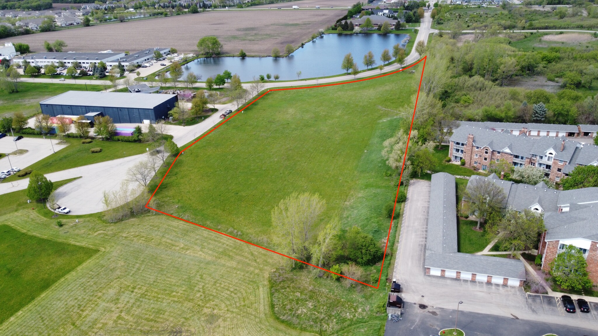 Ridgeview Dr, Mchenry, IL for Sale