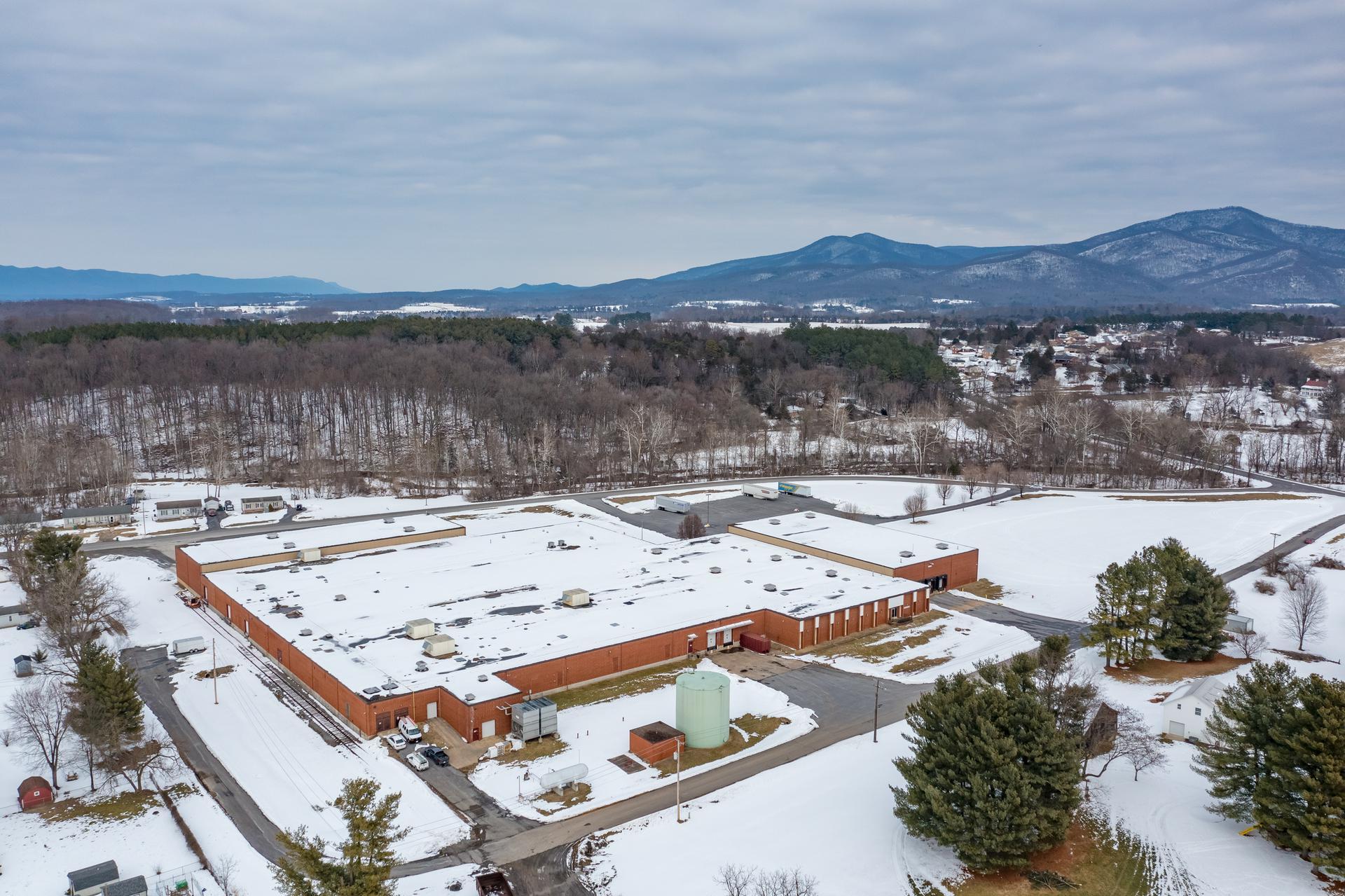 10 Wallace Ave Luray, VA 22835 Industrial Property for Lease on