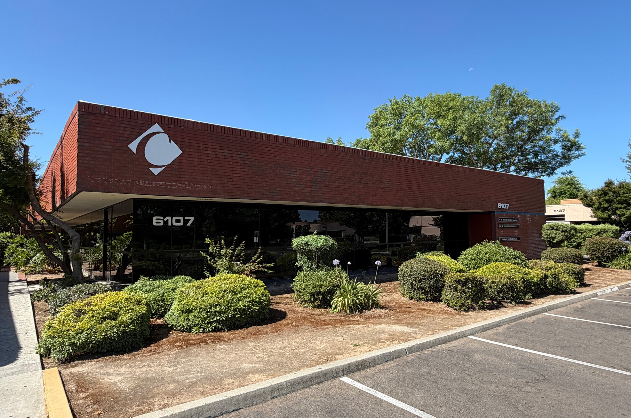 6107 N Fresno, Fresno, CA for Rent