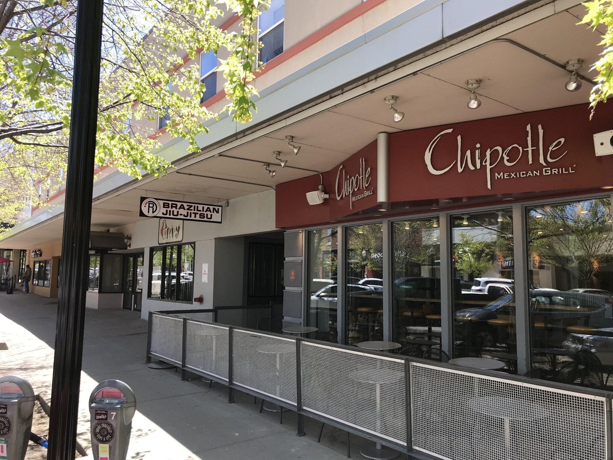 911 Massachusetts St, Lawrence, KS for Rent