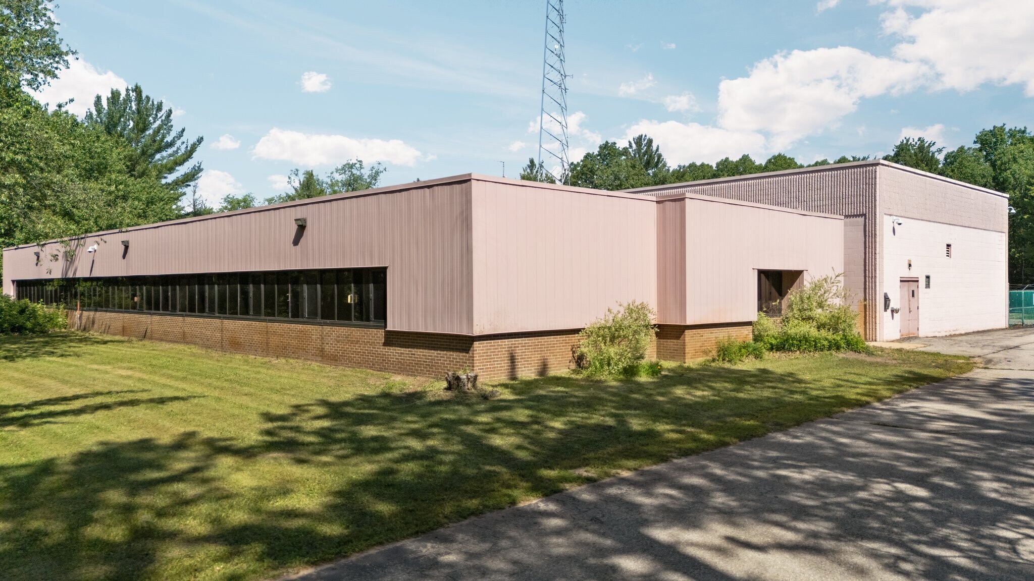 890 Island Lake Rd NW, Kalkaska, MI for Sale