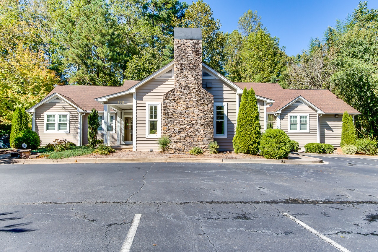 135 Professional Park Dr, Seneca, SC for Rent