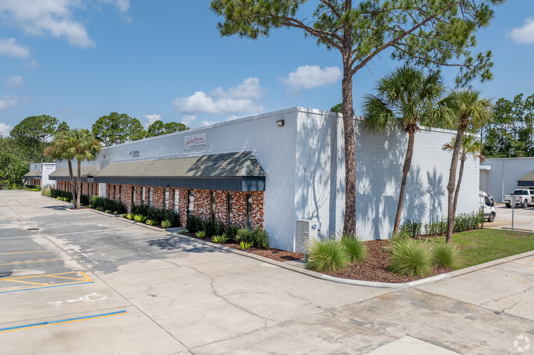 4949 Sunbeam Rd, Jacksonville, FL for Rent