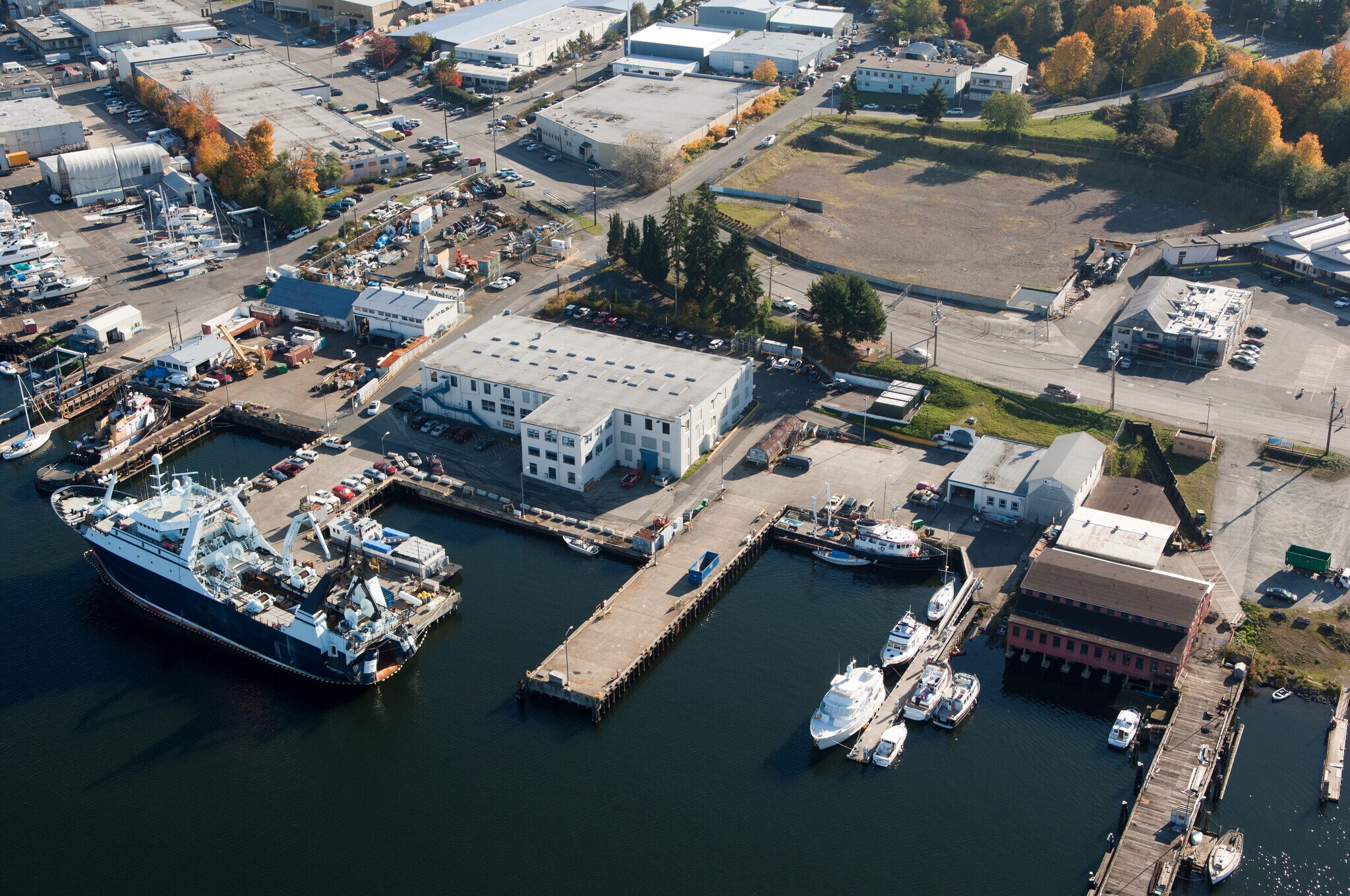 2700 W Commodore Way, Seattle, WA for Rent