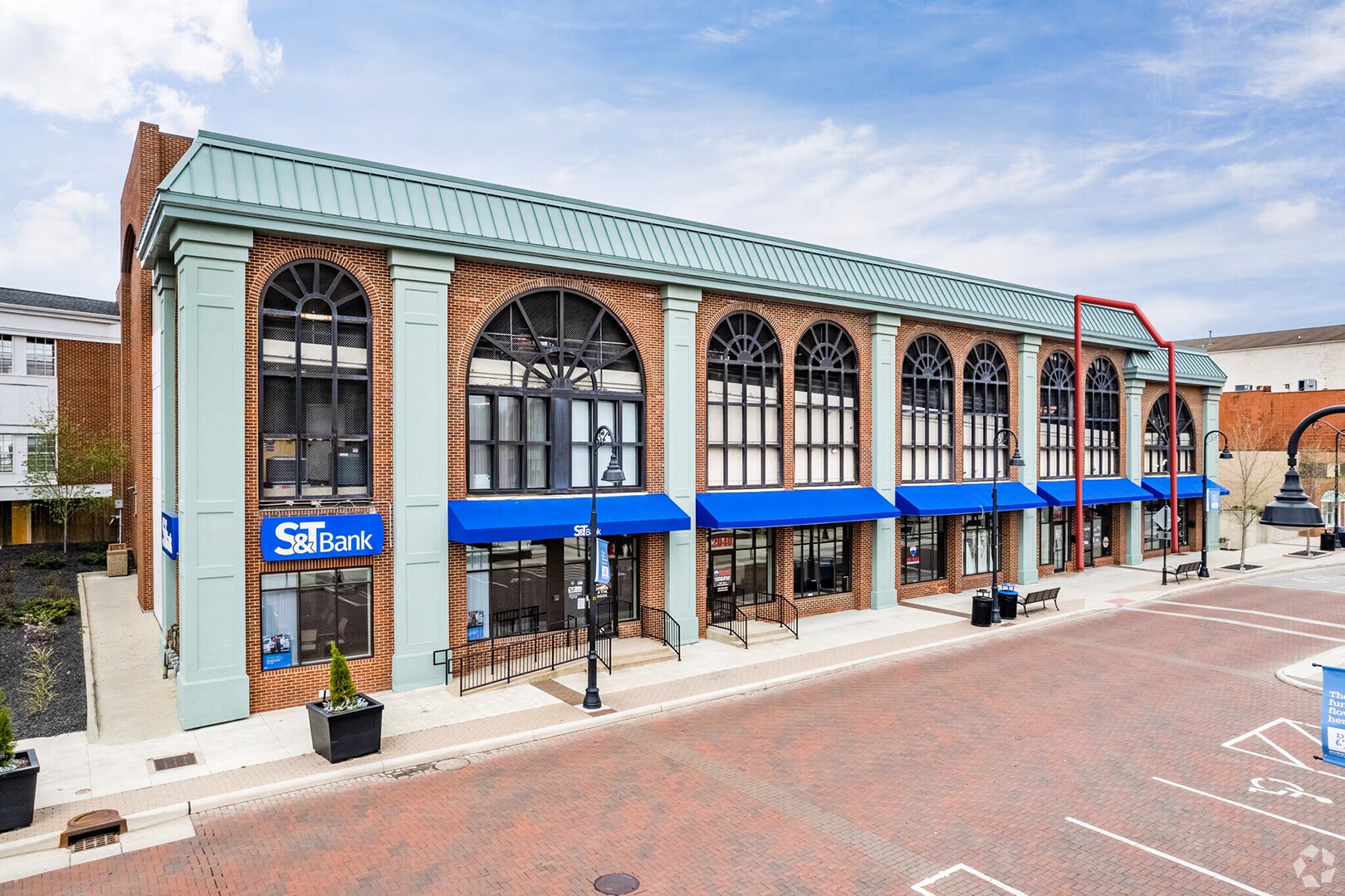 2032-2052 Front St, Cuyahoga Falls, OH for Rent