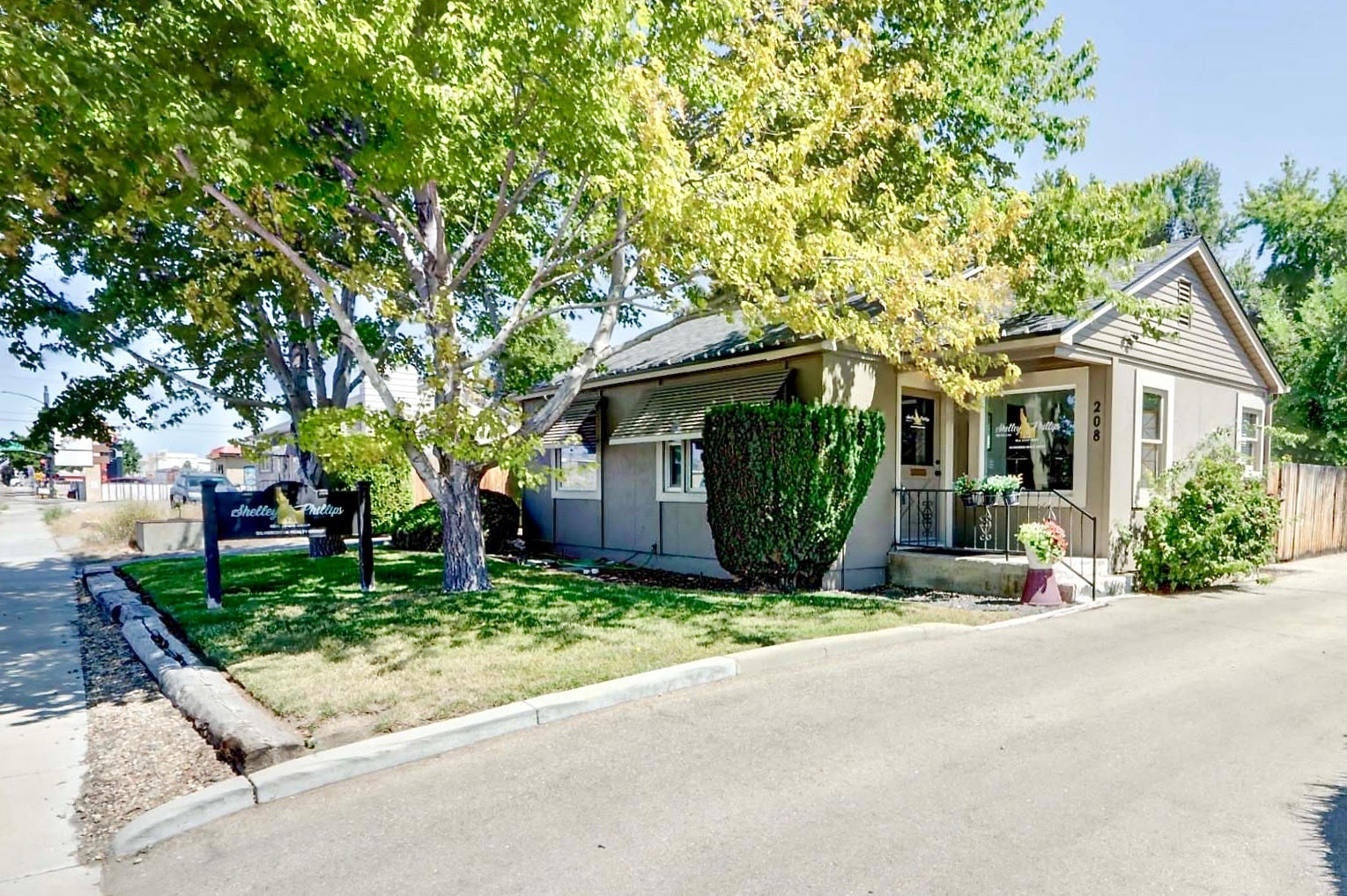 208 S Curtis Rd, Boise, ID for Sale