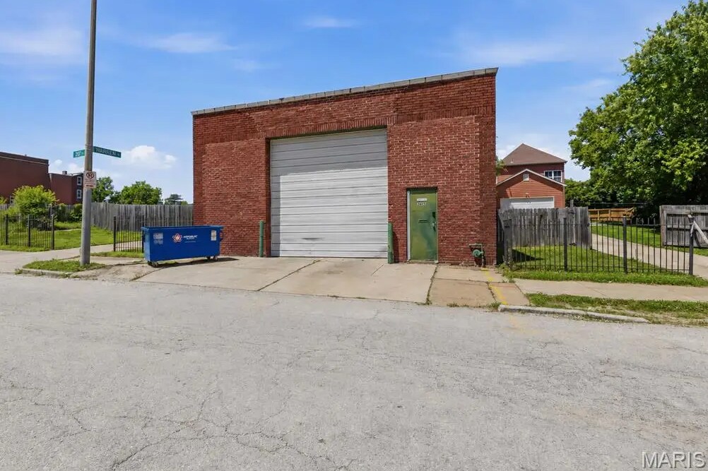 2605 N 20th St, Saint Louis, MO for Sale