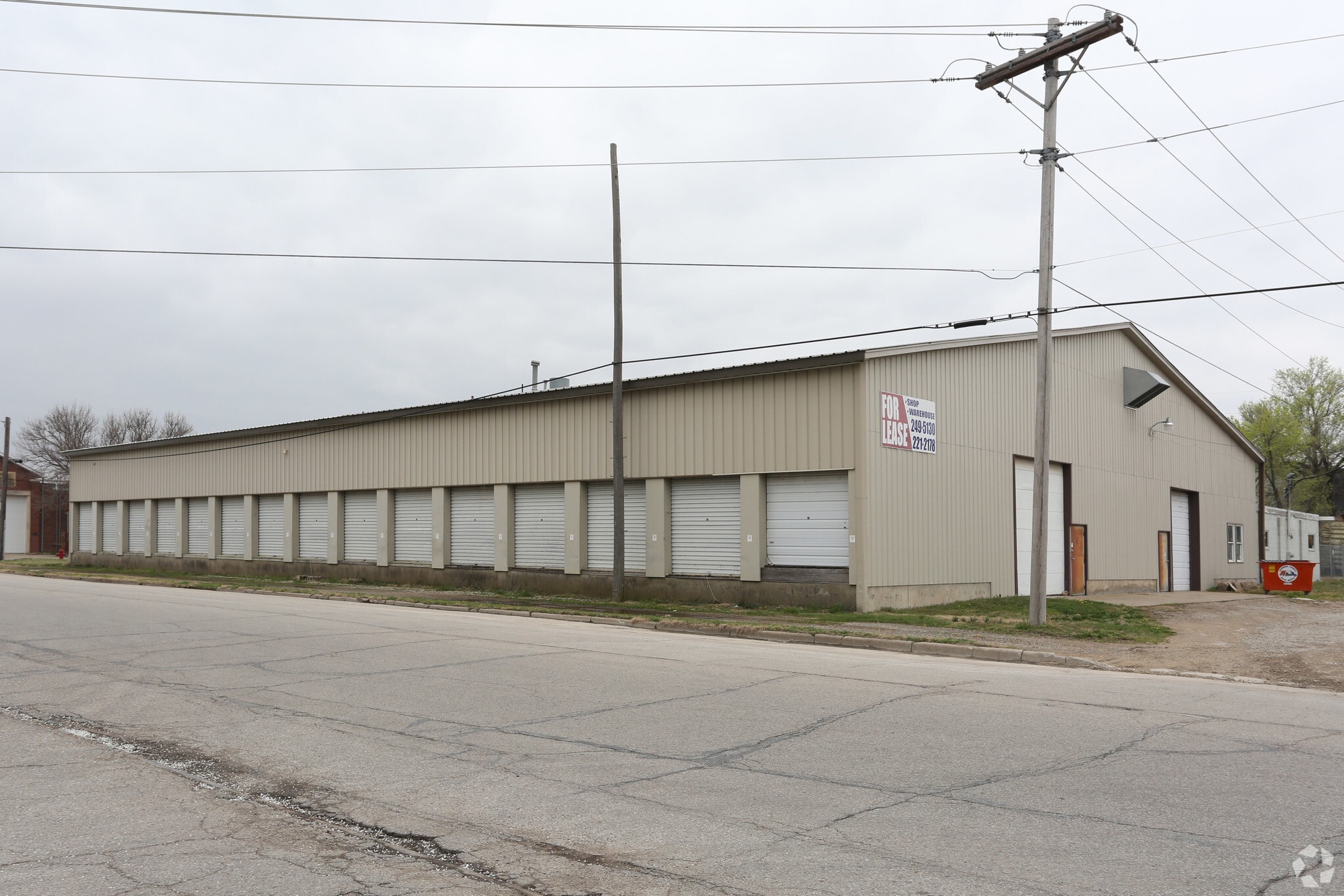 127-135 NW Van Buren St, Topeka, KS for Sale
