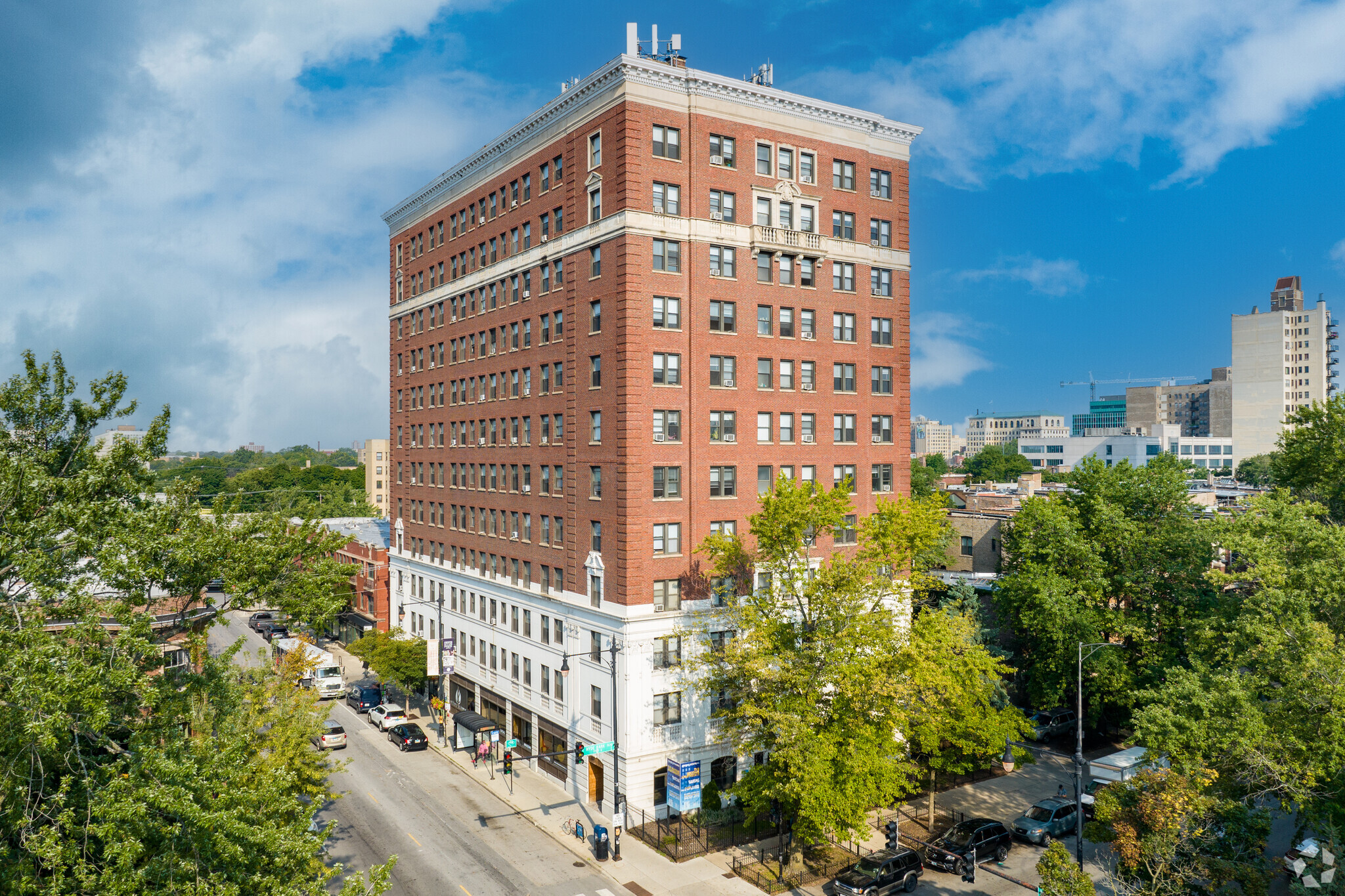 5496 S Hyde Park Blvd, Chicago, IL for Rent