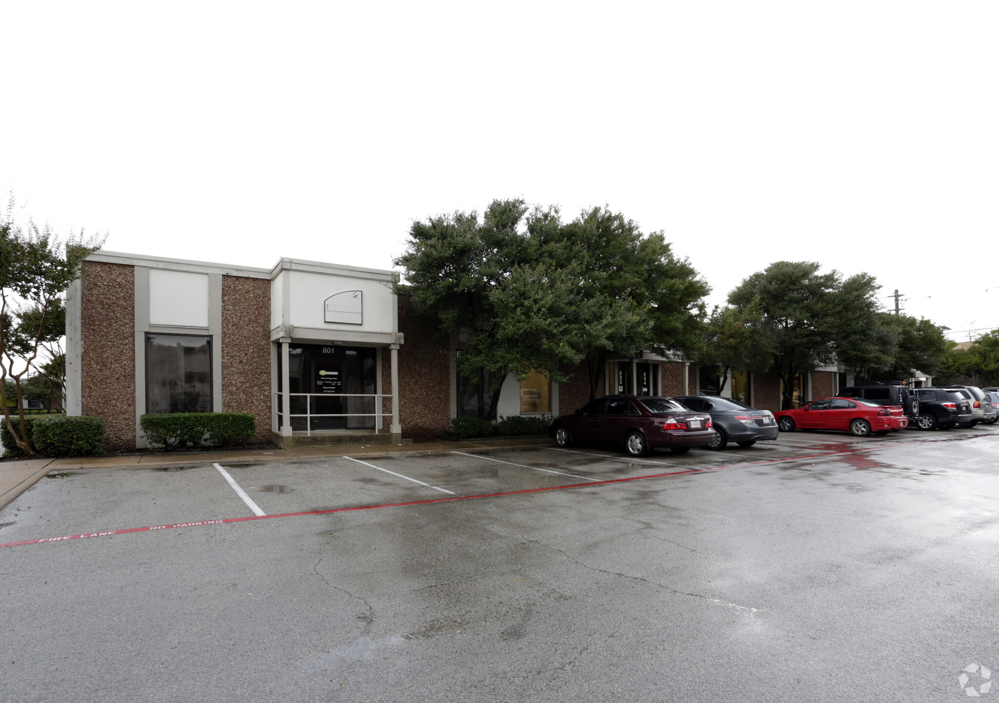 800 Business Pky, Richardson, TX for Rent