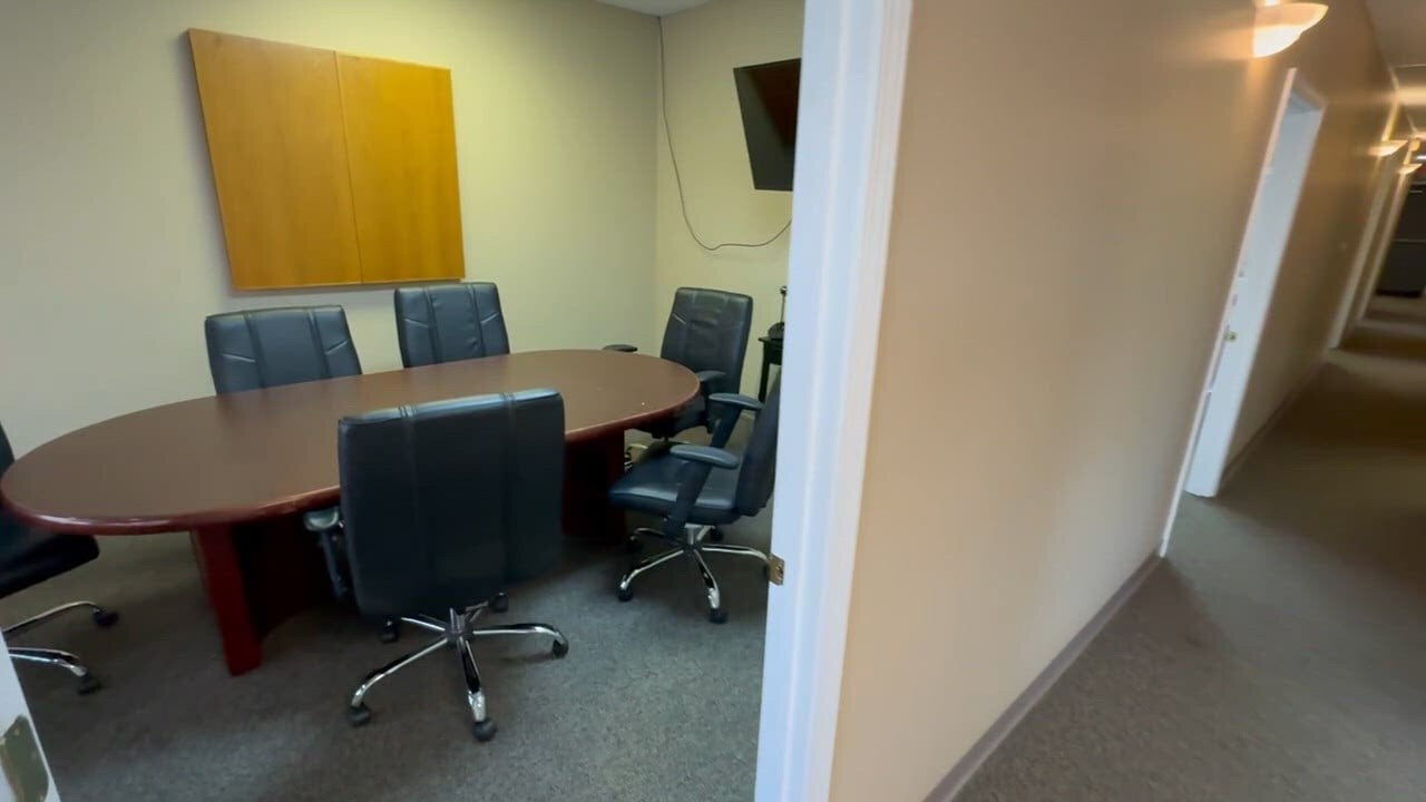 211 E Market St, New Albany, IN for Rent