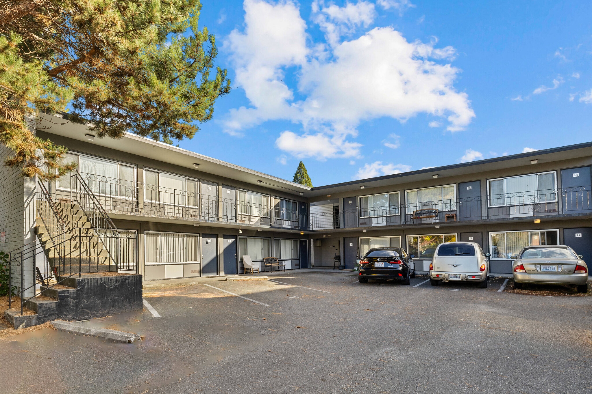 801 NW 54th St, Seattle, WA for Sale