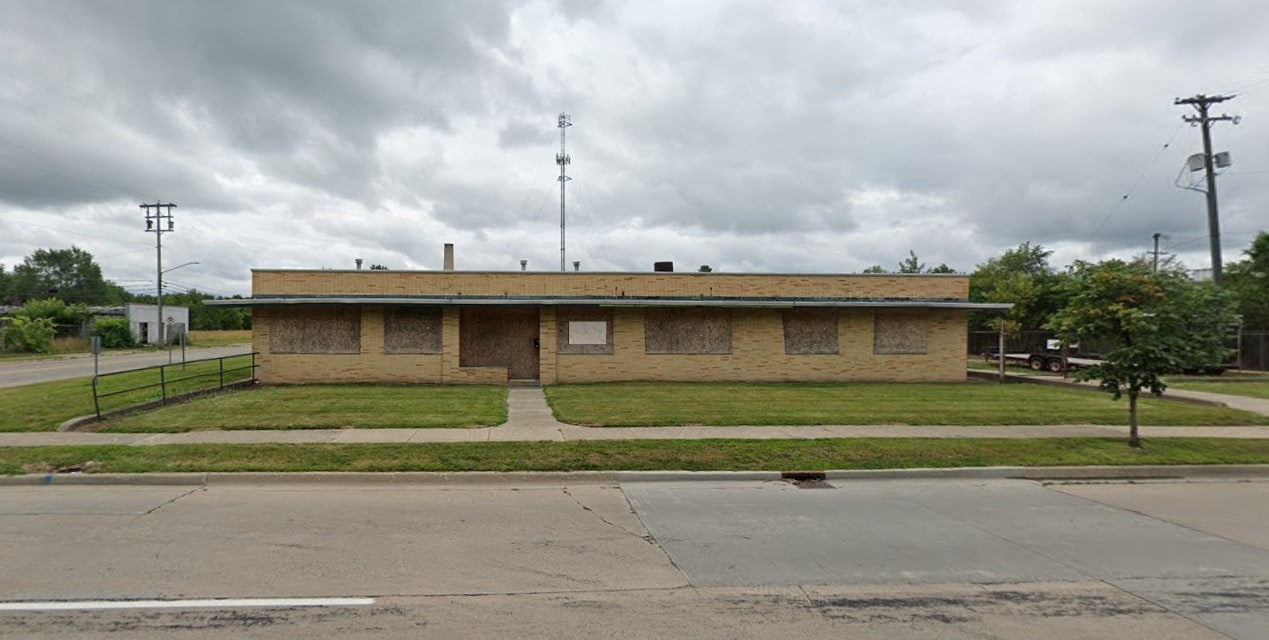 1900 E Holland Ave, Saginaw, MI for Sale