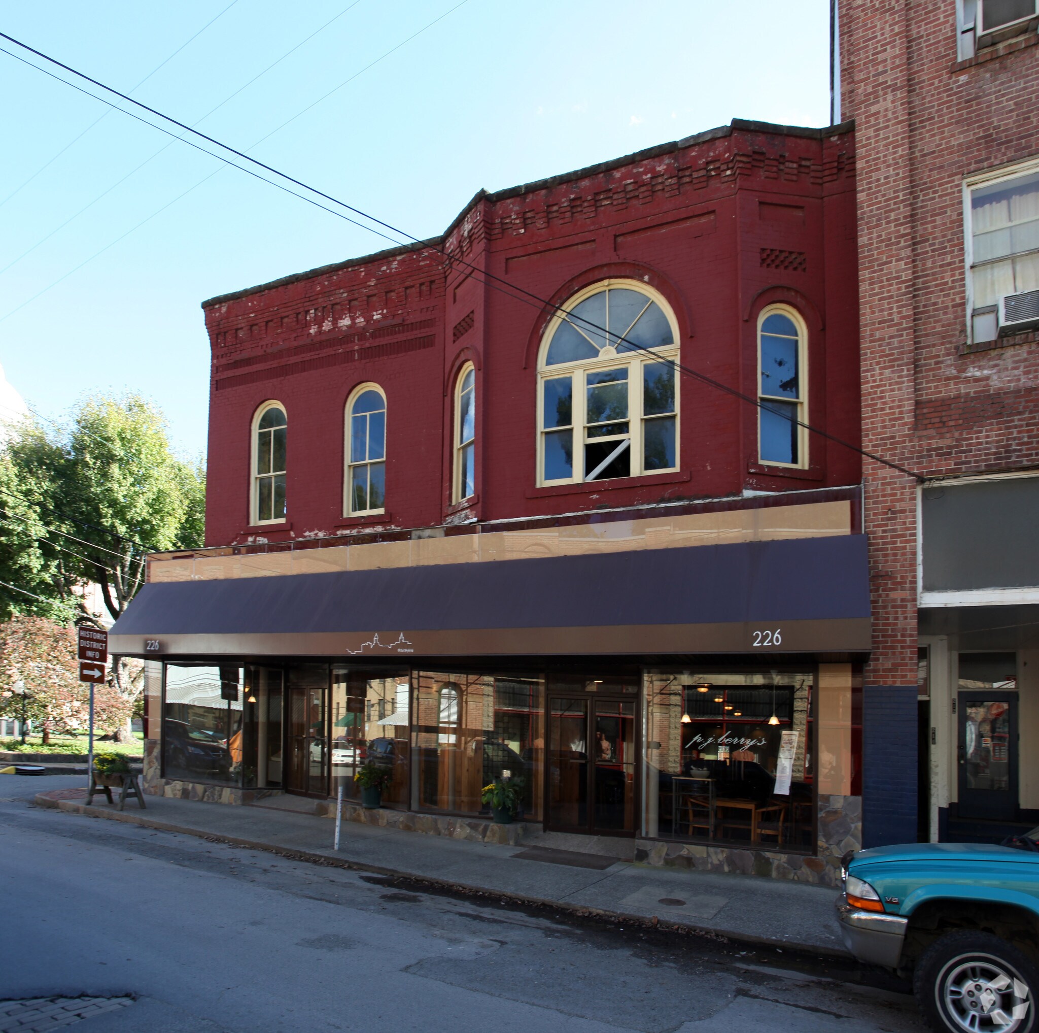 226 Main St, Sutton, WV for Rent
