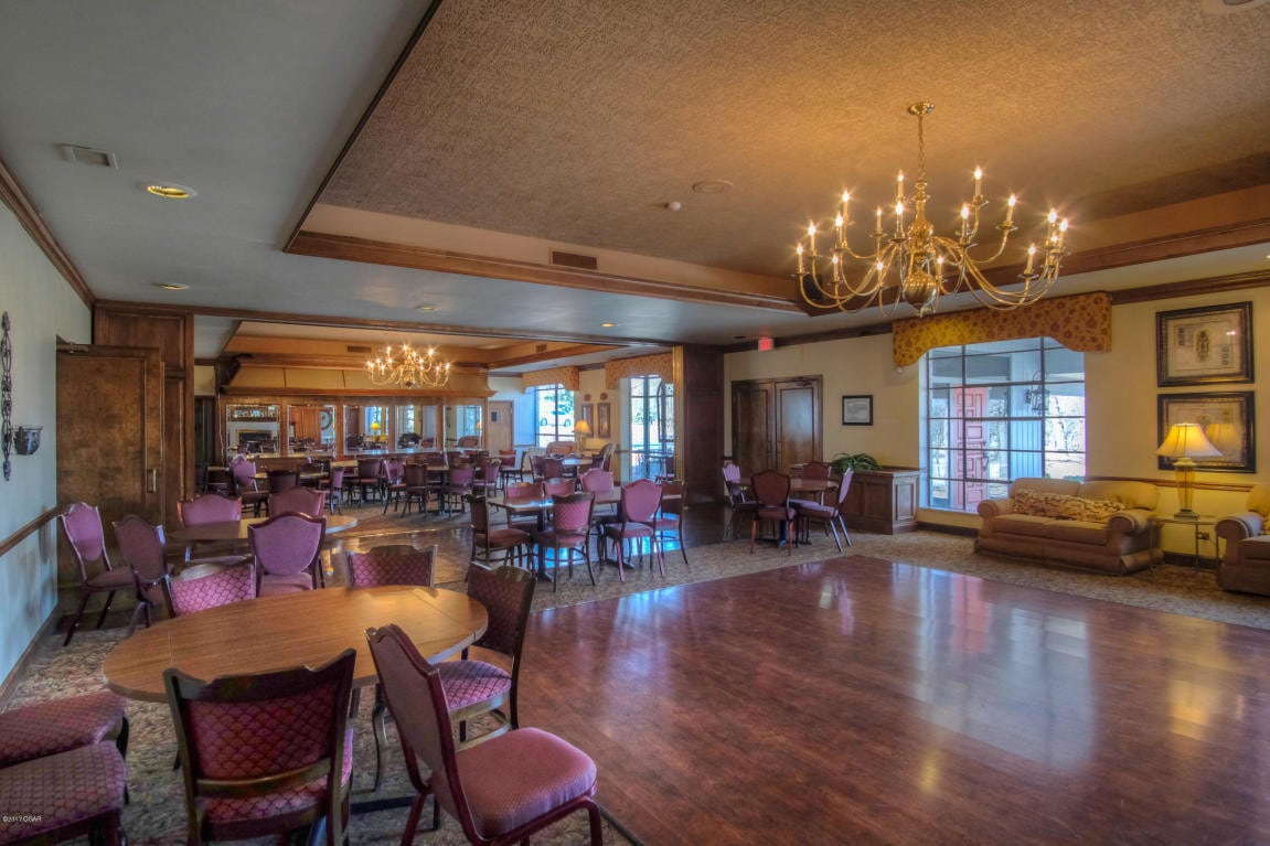 988 S Country Club Rd, Carthage, MO for Sale
