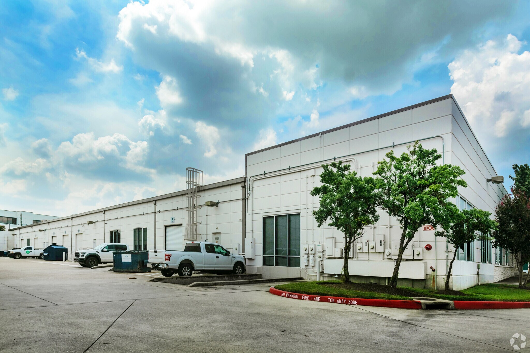 8825-8837 N Sam Houston Pky W, Houston, TX for Rent