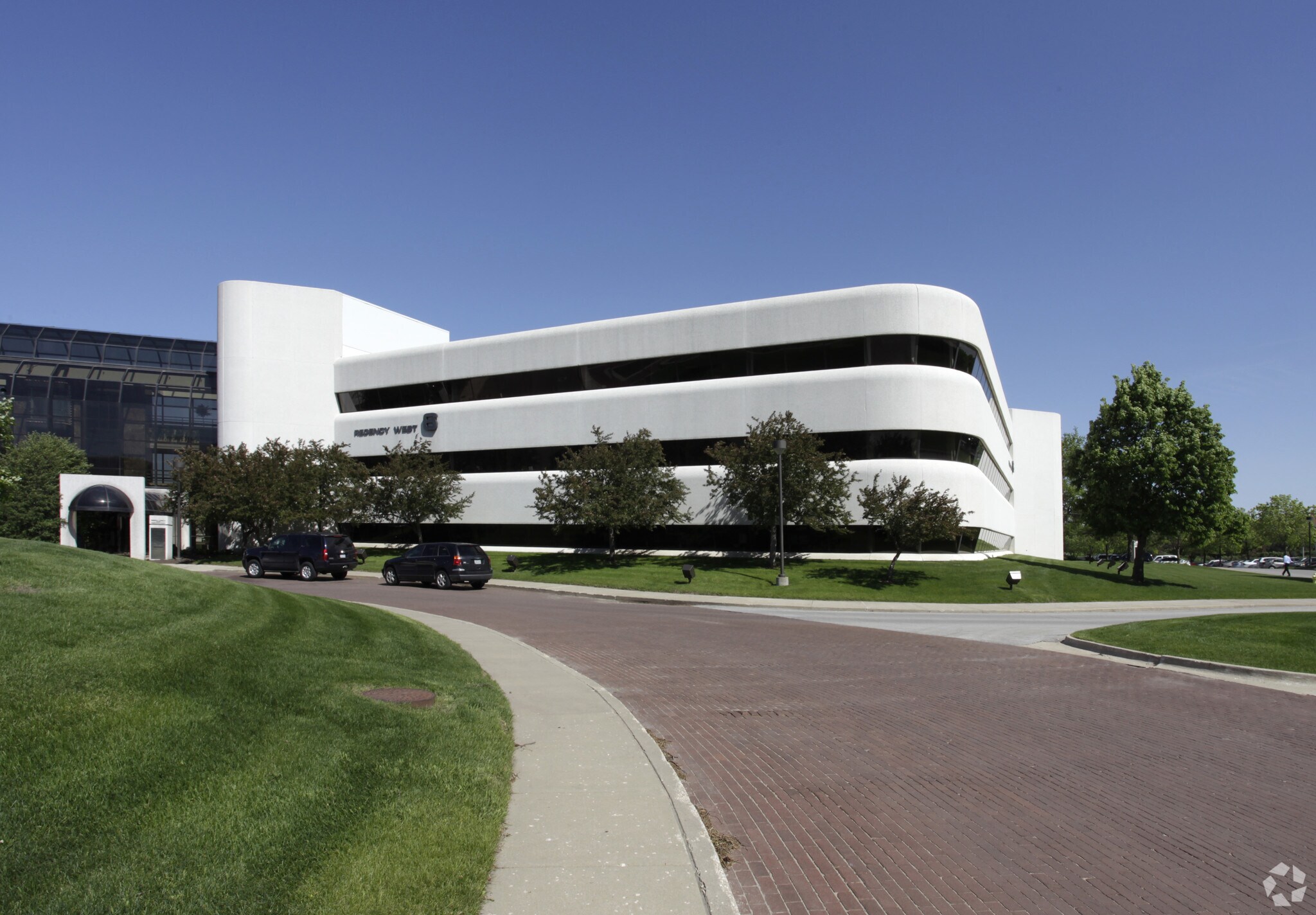 4600 Westown Pky, West Des Moines, IA for Rent