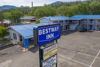 Ruidoso Downs, NM Hospitality - 26154 US Highway 70