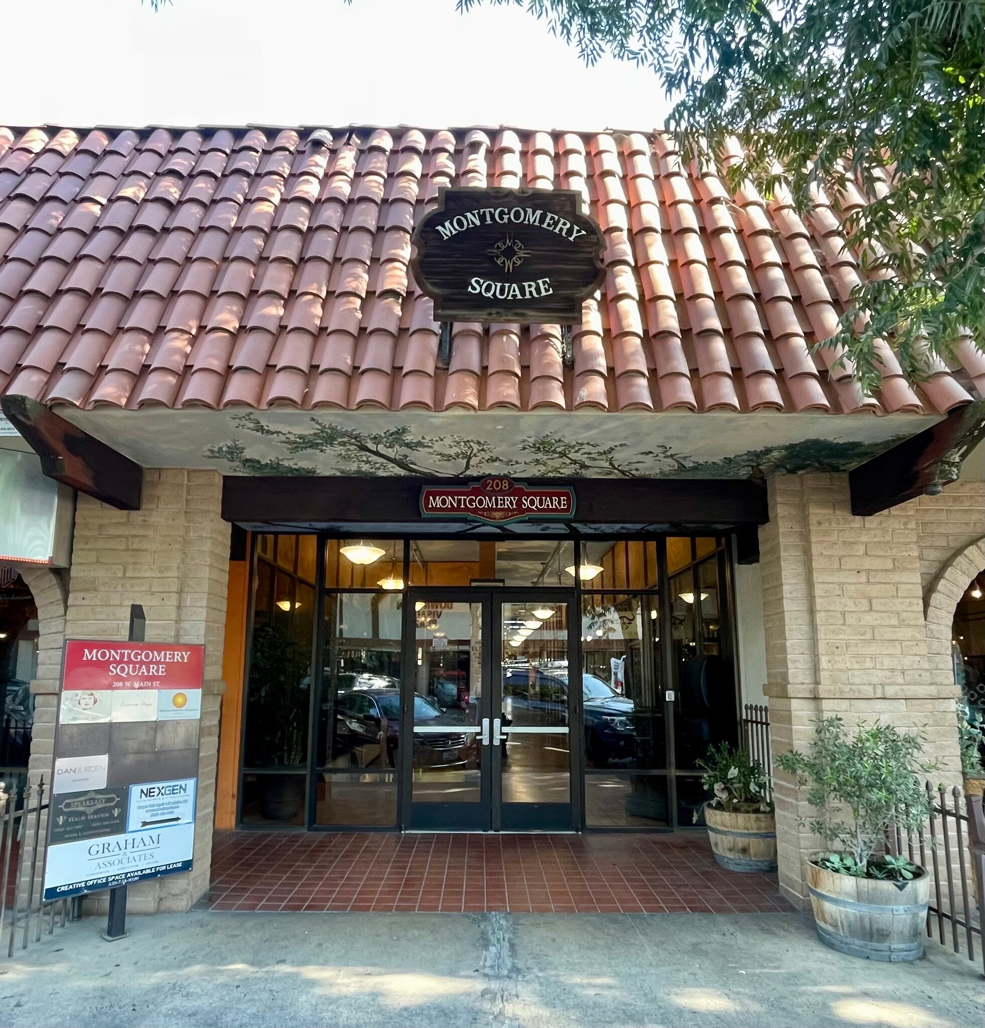 208-210 W Main St, Visalia, CA for Rent