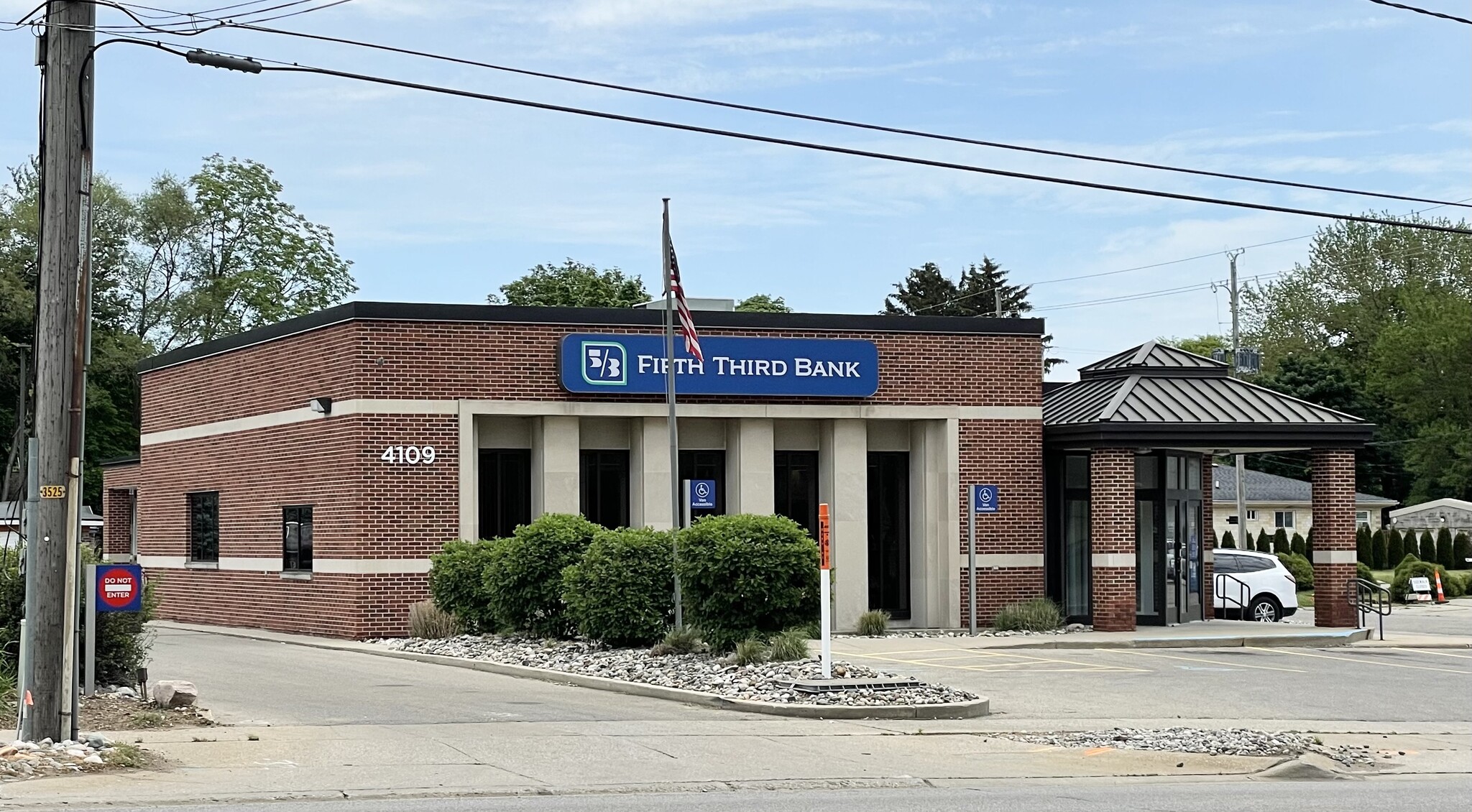 4109 Portage St, Kalamazoo, MI for Sale