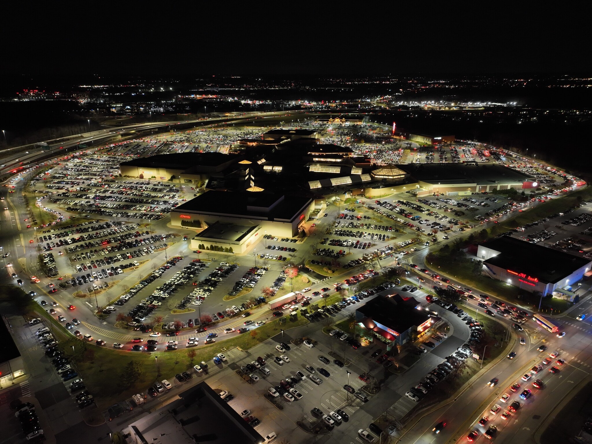 100-808 Christiana Mall, Newark, DE for Rent