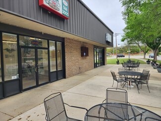 Denton, TX Storefront - 3001 N Elm St