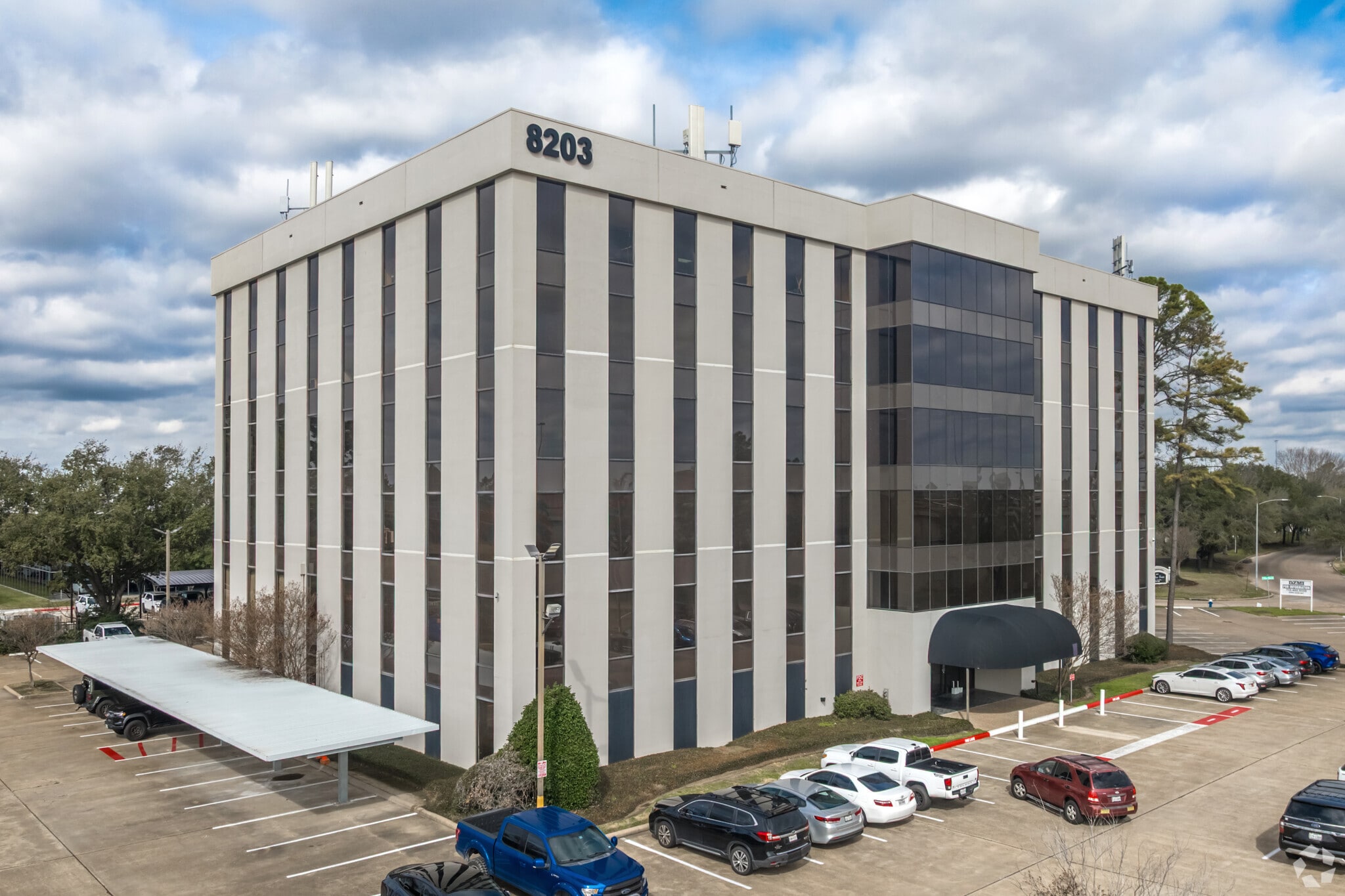 8203 Willow Place Dr S, Houston, TX for Rent