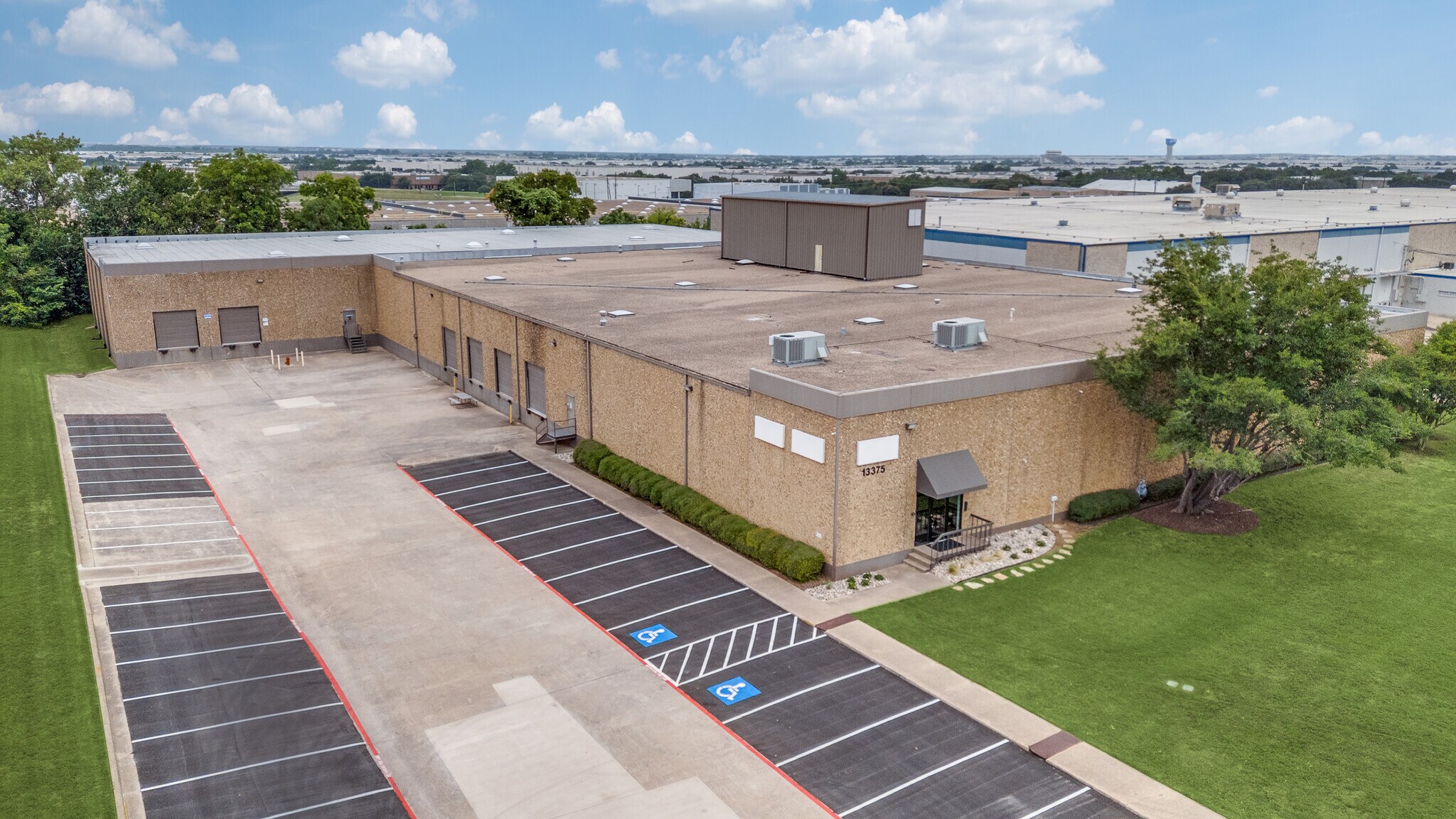 13375 Branch View Ln, Farmers Branch, TX for Sale