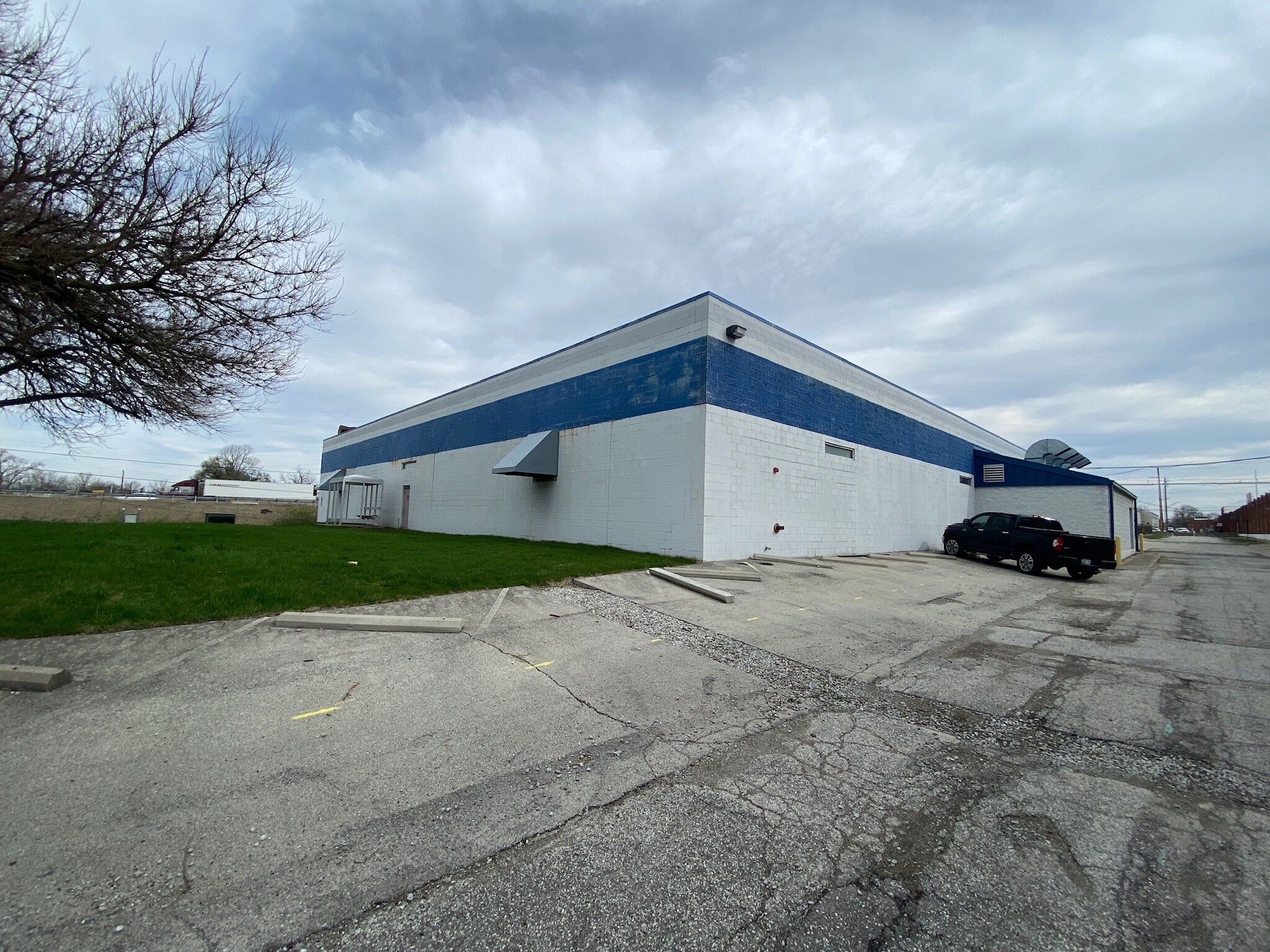 1842 Ludlow Ave, Indianapolis, IN for Sale