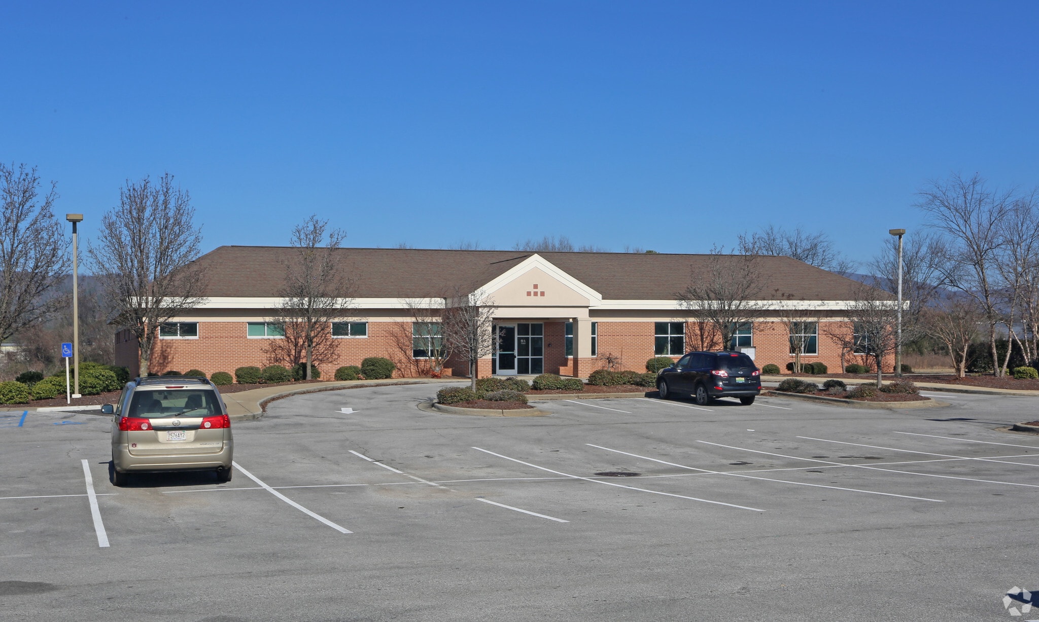 1713 Hamric Dr E, Anniston, AL for Rent