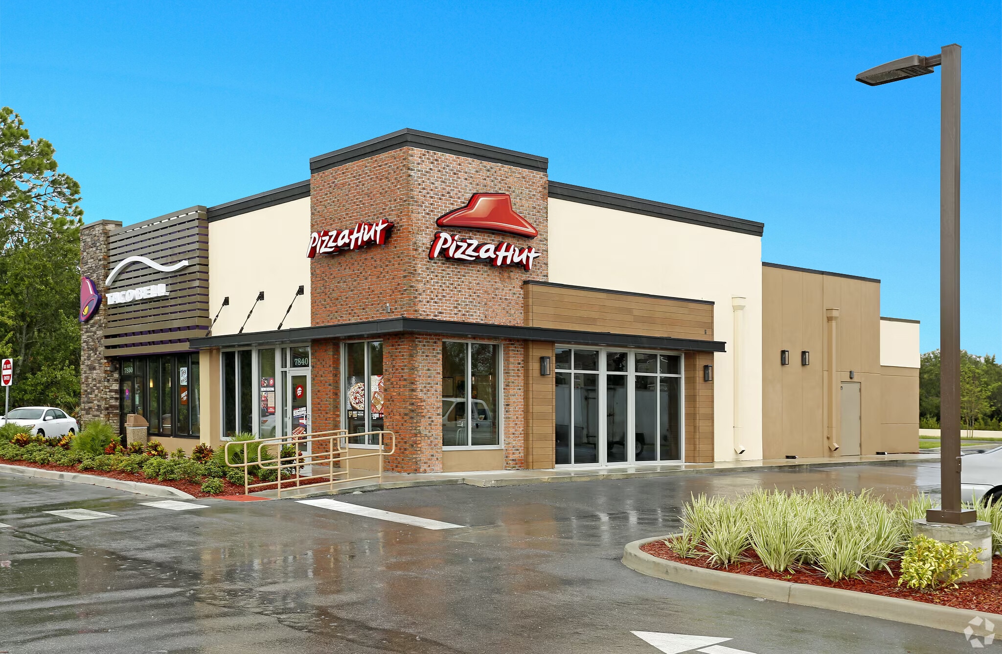 7840-7850 N Wickham Rd, Melbourne, FL for Sale