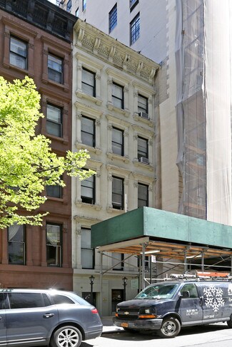New York, NY undefined - 53 E 67th St