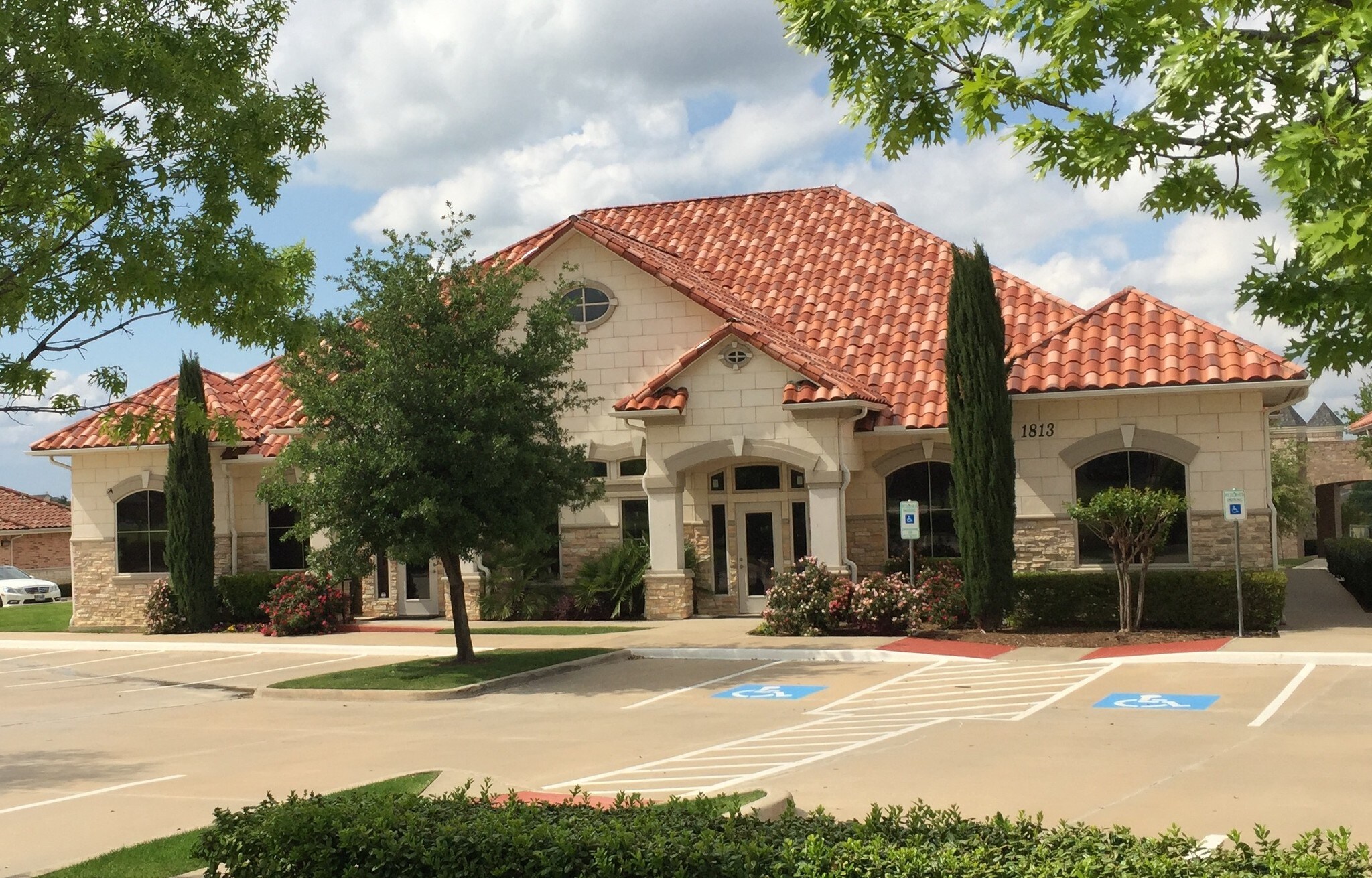 1813 Golden Trail Ct, Carrollton, TX for Rent
