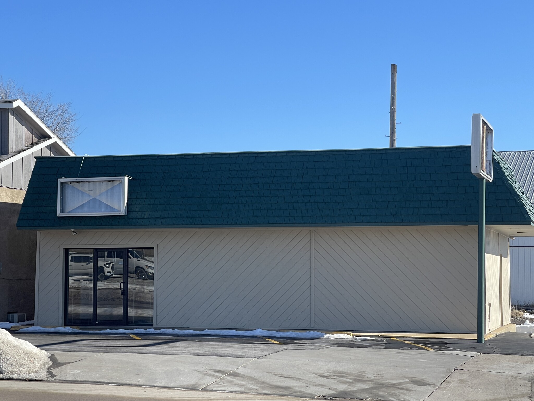 2308 12th St, Harlan, IA for Sale